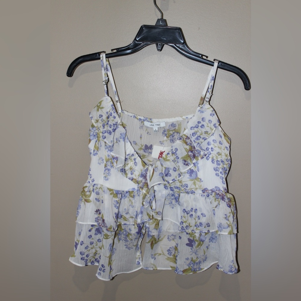5/ 25.00 💗💗 BNWT Love Tree Floral Ruffle Spaghetti Strap Top